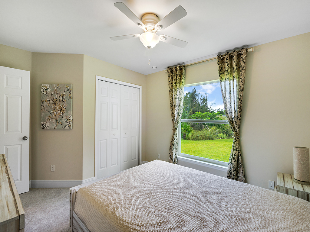 Eagle great room with vaulted ceiling
